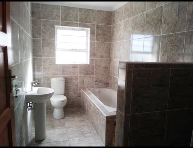 3 BEDROOM HOUSE RENTED IN MALABAR